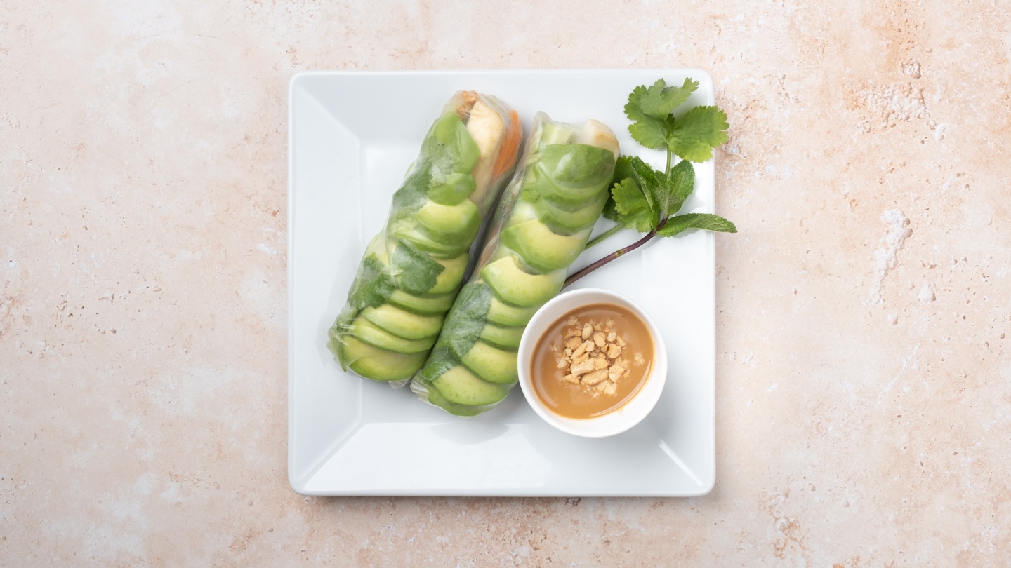Vegetable Fresh Rolls with Peanut Sauce